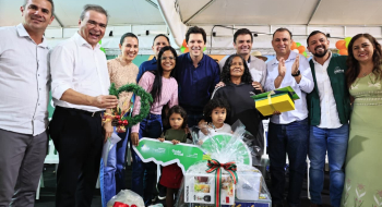 Daniel Vilela garante 95 casas a custo zero em Abadiânia e Silvânia